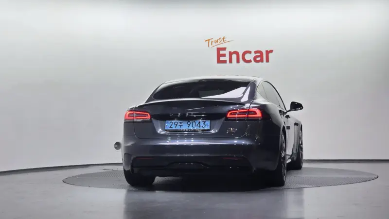 Tesla MODEL S