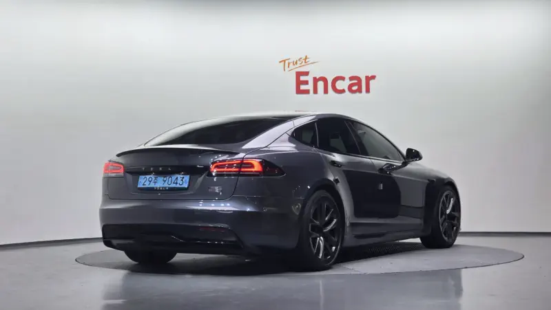 Tesla MODEL S