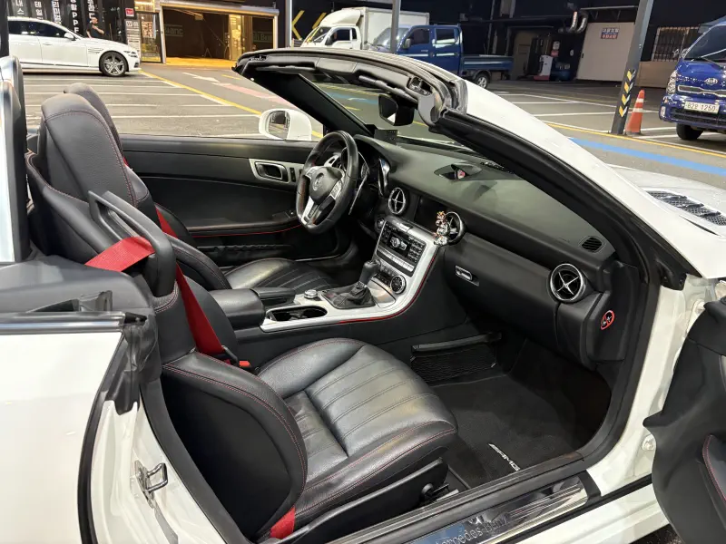 Mercedes-Benz SLK-Class