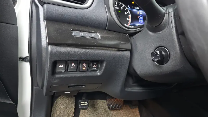 Nissan MAXIMA