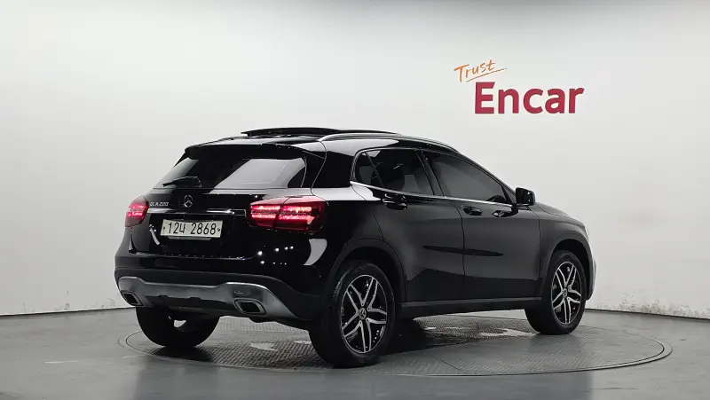 Mercedes-Benz GLA-Class