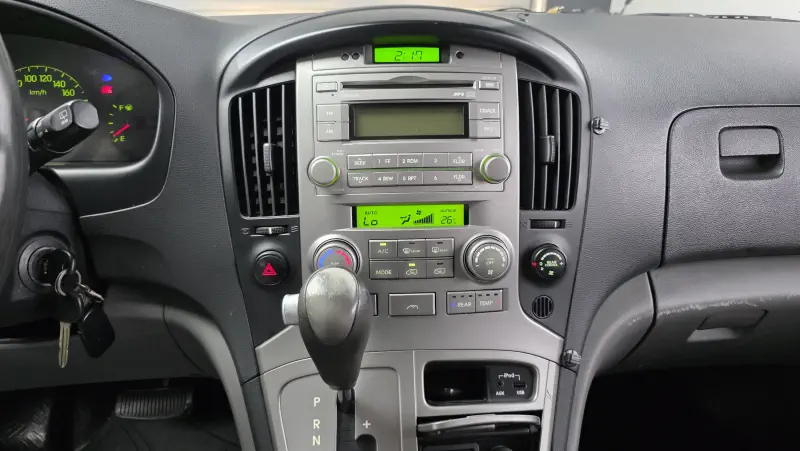 Hyundai Grand Starex
