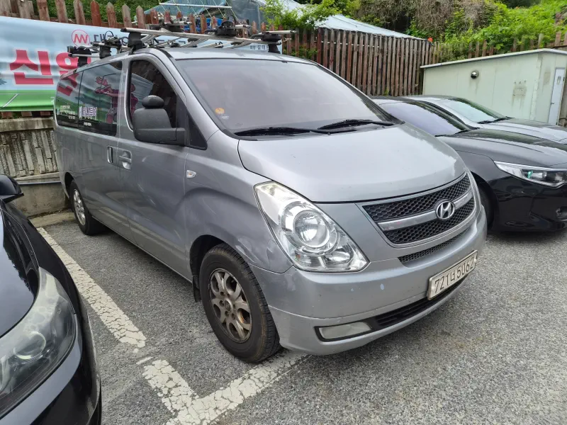 Hyundai Grand Starex