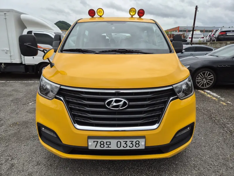 Hyundai Grand Starex