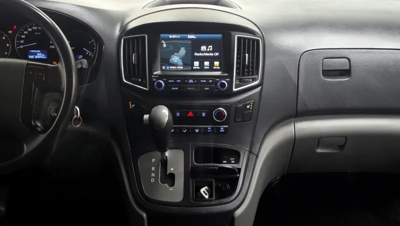 Hyundai Grand Starex
