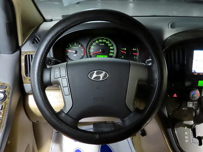 Hyundai Grand Starex