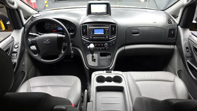 Hyundai Grand Starex