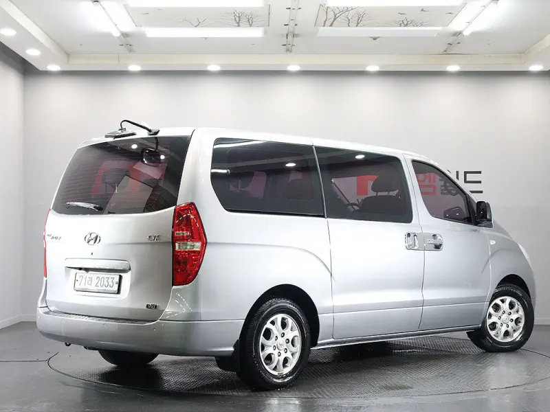 Hyundai Grand Starex