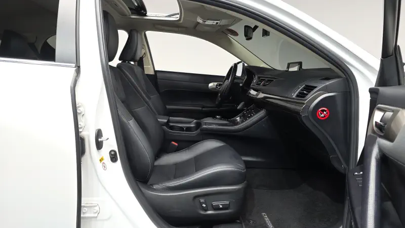 Lexus CT200h