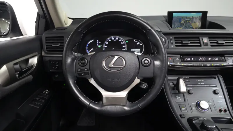 Lexus CT200h