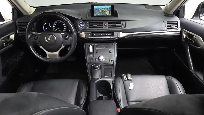 Lexus CT200h
