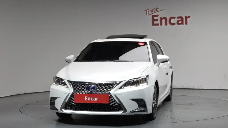 Lexus CT200h