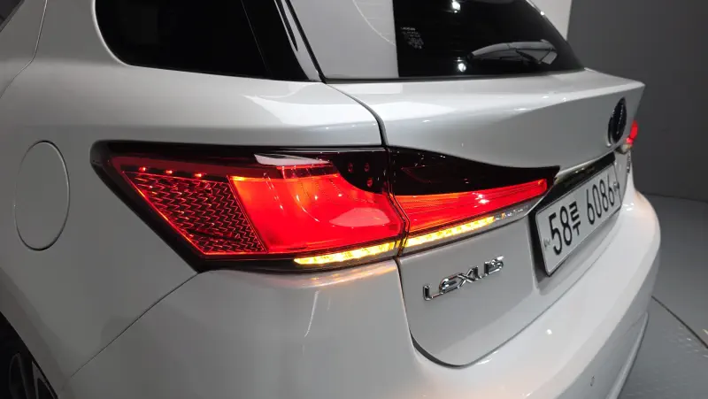 Lexus CT200h