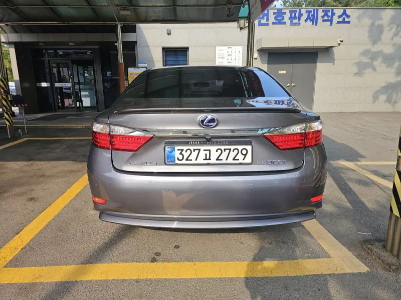 Lexus ES300h