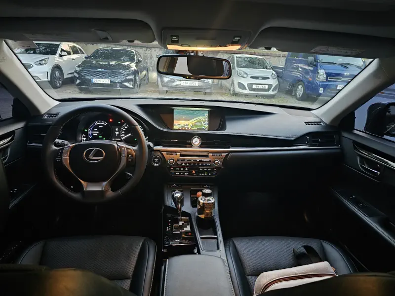 Lexus ES300h