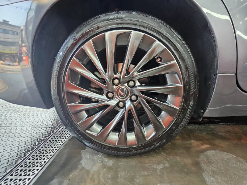 Lexus ES300h