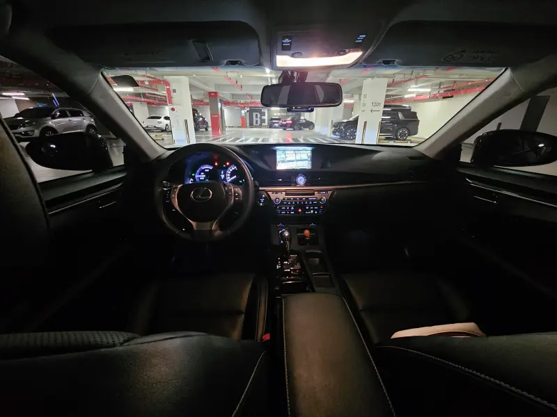 Lexus ES300h