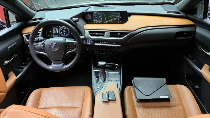 Lexus UX