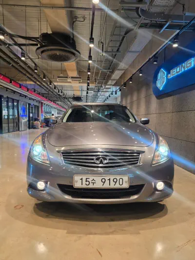Infiniti G37