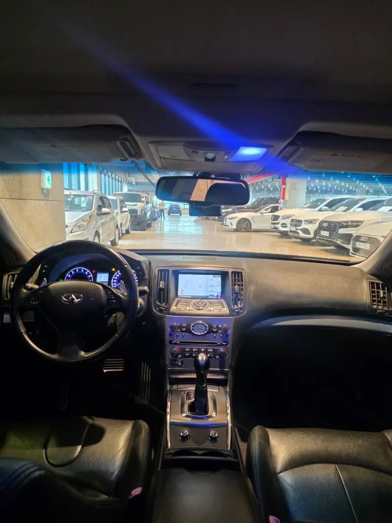 Infiniti G37