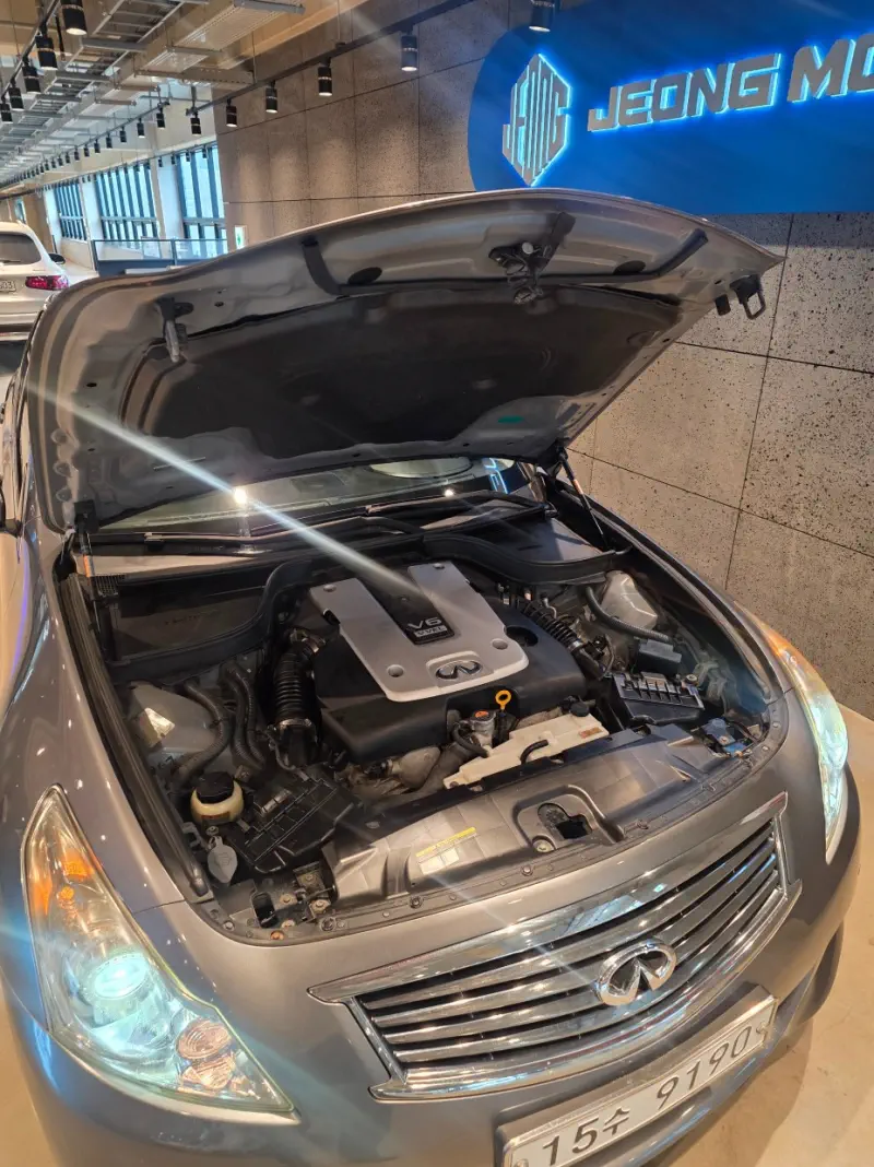 Infiniti G37