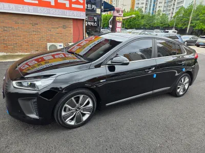 Hyundai Ioniq