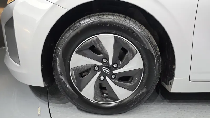 Hyundai Ioniq
