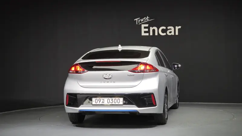 Hyundai Ioniq