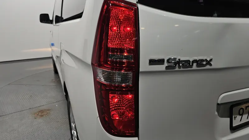 Hyundai Grand Starex
