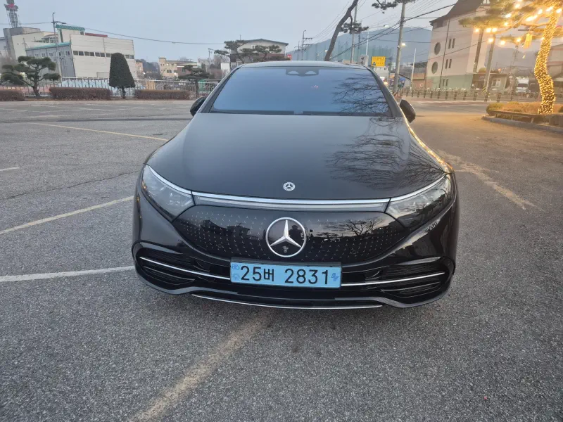 Mercedes-Benz EQS