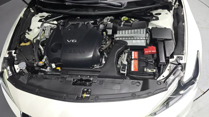 Nissan MAXIMA