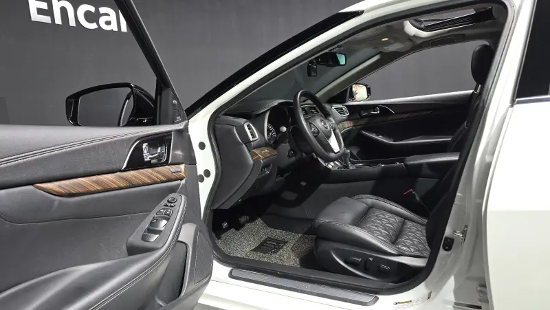 Nissan MAXIMA