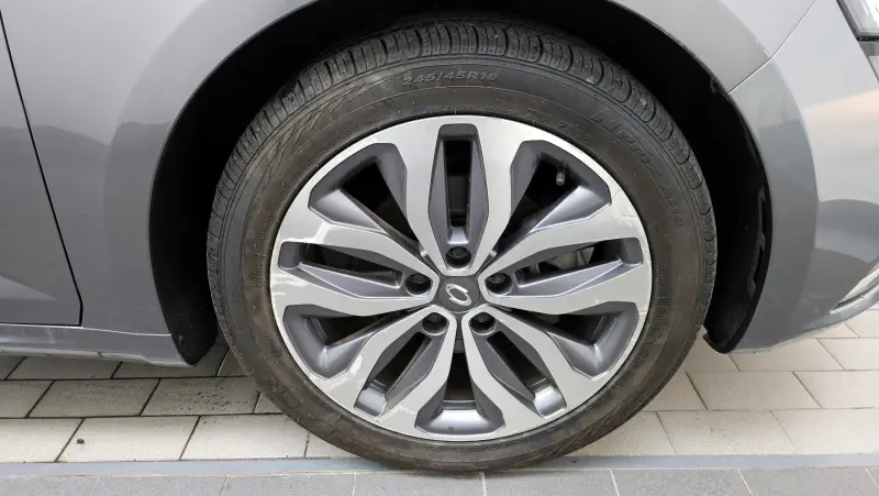 Renault Samsung SM6