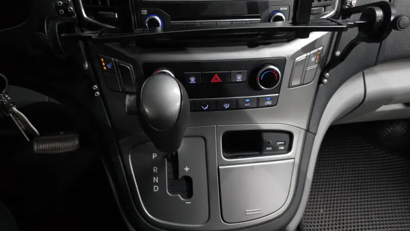 Hyundai Grand Starex