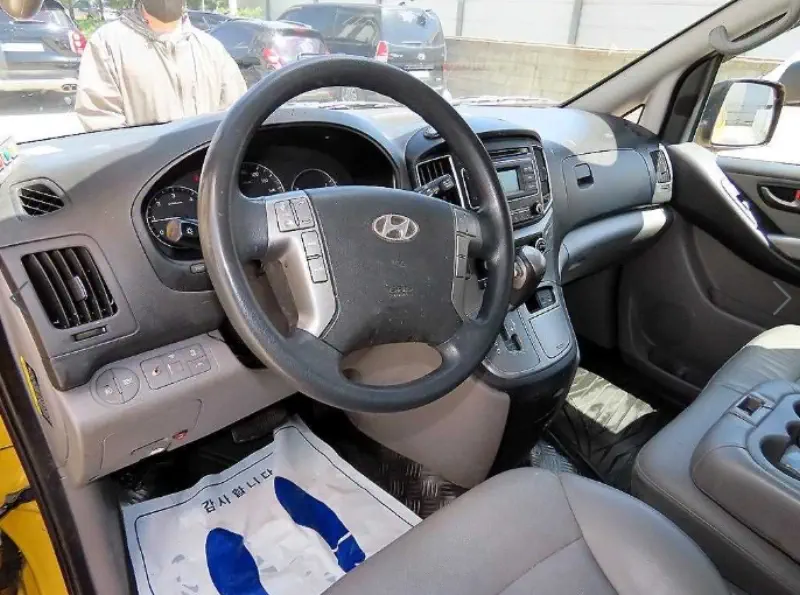 Hyundai Grand Starex