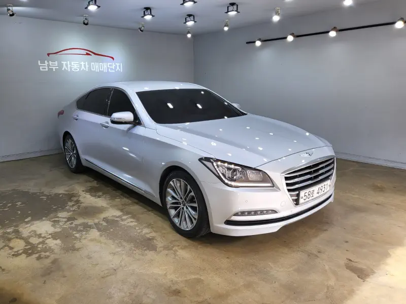 Hyundai Genesis
