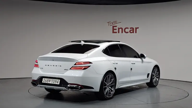 Genesis G70