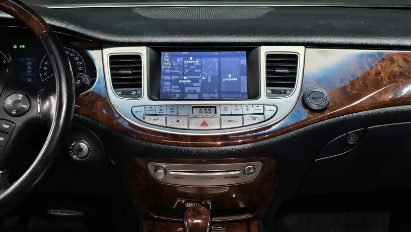Hyundai Genesis