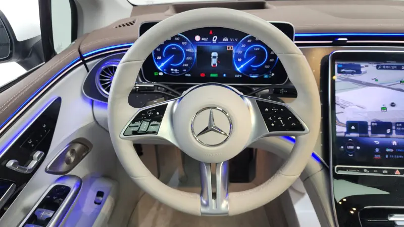 Mercedes-Benz EQE