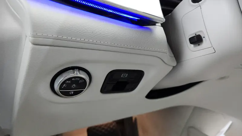 Mercedes-Benz EQE