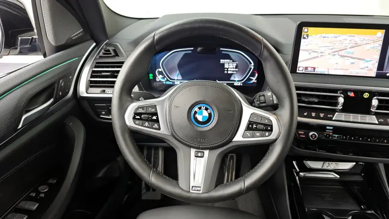 BMW iX3