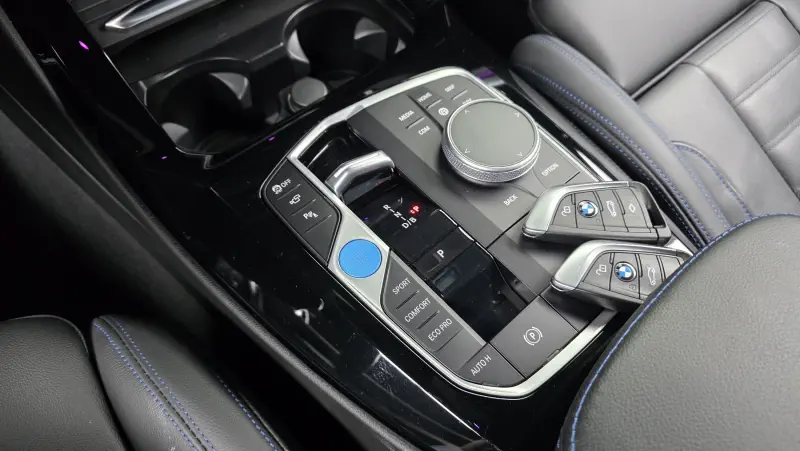 BMW iX3