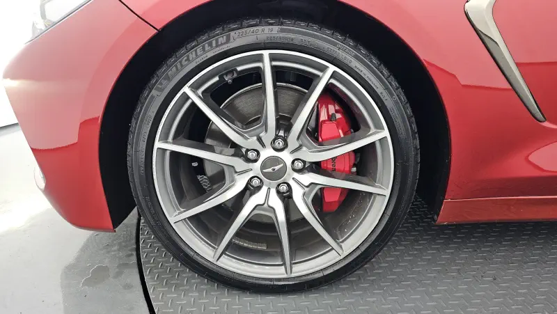 Genesis G70