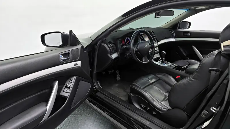 Infiniti G37