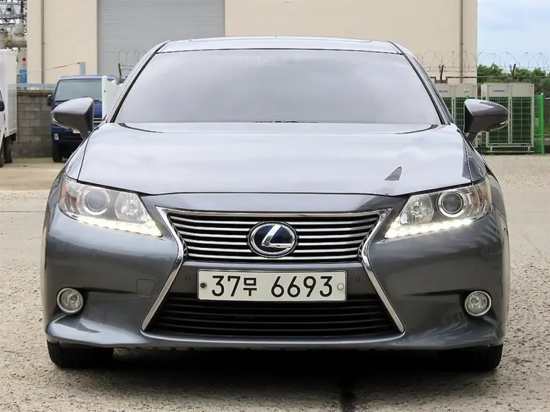 Lexus ES300h