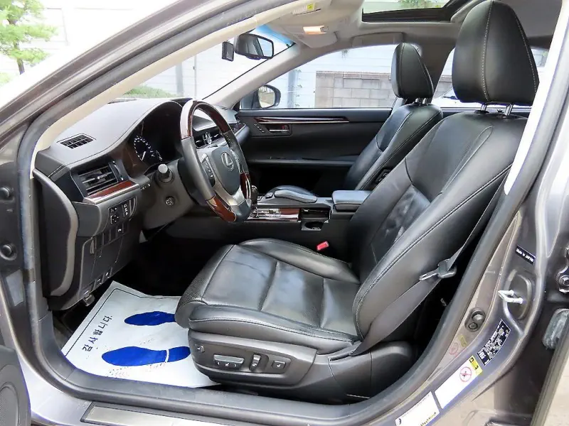 Lexus ES300h