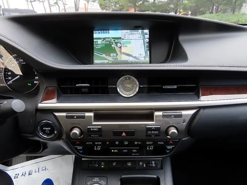 Lexus ES300h