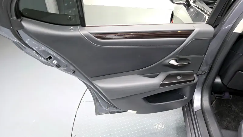 Lexus ES300h