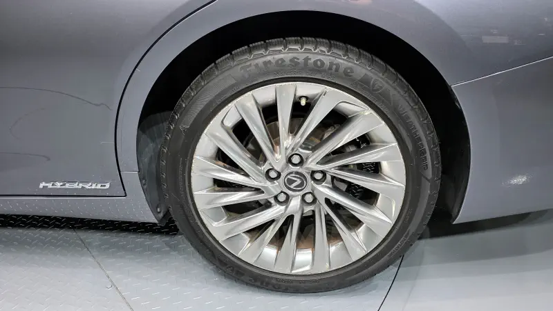 Lexus ES300h