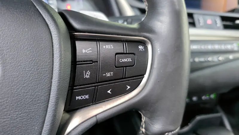 Lexus ES300h